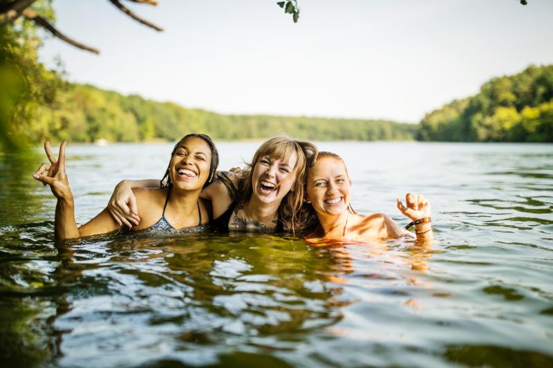 43 Things to Do With Friends to Keep the Fun Going All Summer