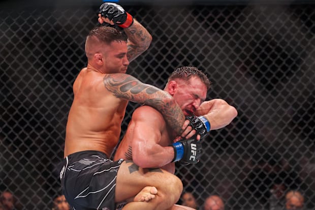 Dustin Poirier and Michael Chandler during UFC 281 at Madison Square Garden.