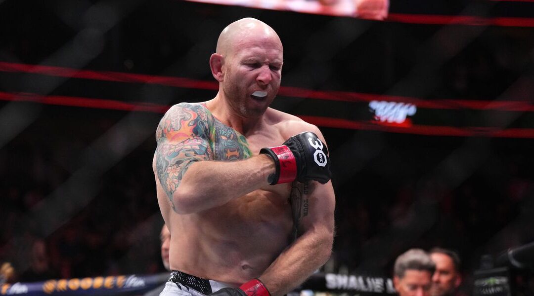 Josh Emmett vs. Lerone Murphy targeted to headline April 5 UFC event