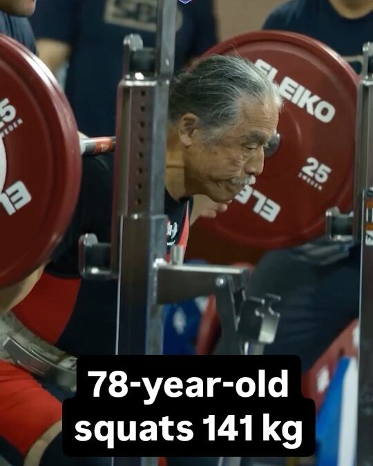 Insane strength! 78-year-old Okuira Katsuji squatted 141 kg at the Asian Powerlifting Championships 2024 That’s more tha…