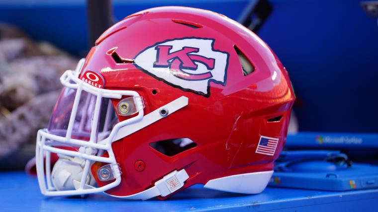 Chiefs starter projected to pull off ultimate betrayal, sign with biggest AFC rival image