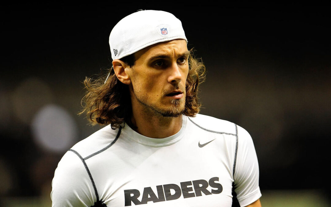 Ex-NFL punter Chris Kluwe arrested while protesting ‘MAGA’ sign at Southern California city council meeting