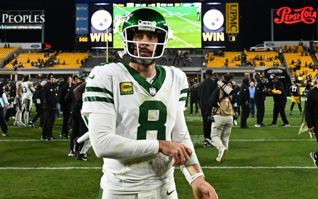 Aaron Rodgers’ future: QB pleaded with Jets to keep him for 2025 season, per report