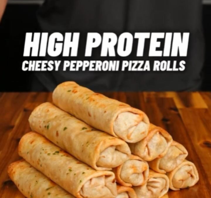 High Protein Cheesy Pepperoni Pizza Rolls! 🔥🍕🧀 by @panaceapalm ONLY 380 calories, 38g Protein! Easy High Protein Meal…