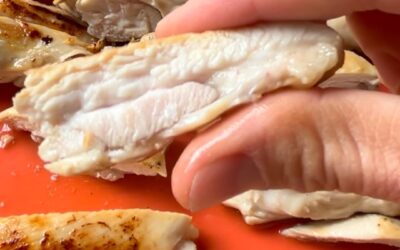 *Viral Salt and Vinegar Chicken* idea from @chrislovesjulia Recipe: 1 cup salt 1 quart vinegar 5 chicken things Marinate…