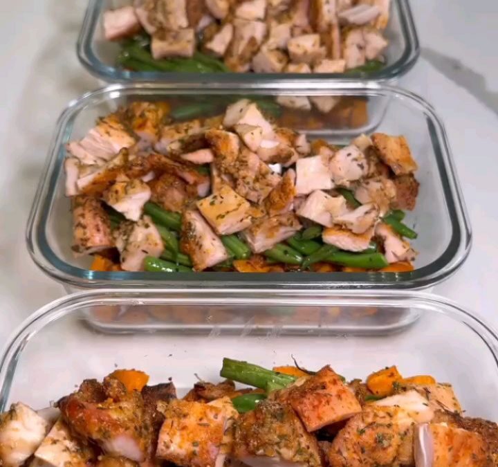 Garlic Lemon Herb Chicken and Sweet Potato Bowls 🍗🍠🌿 by @drmattcooks Sharing a healthy, high-protein, and flavorful r…